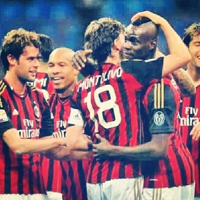 アンドレア・ポーリのインスタグラム：「#forzamilan #16」