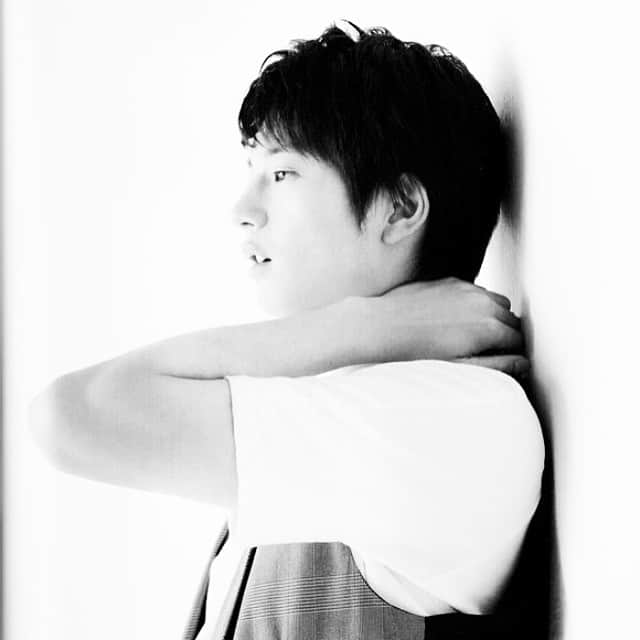 向井理さんのインスタグラム写真 - (向井理Instagram)「#osamumukai #mukaiosamu #向井理 #japanese #actor #model」4月14日 23時54分 - osamu_mukai