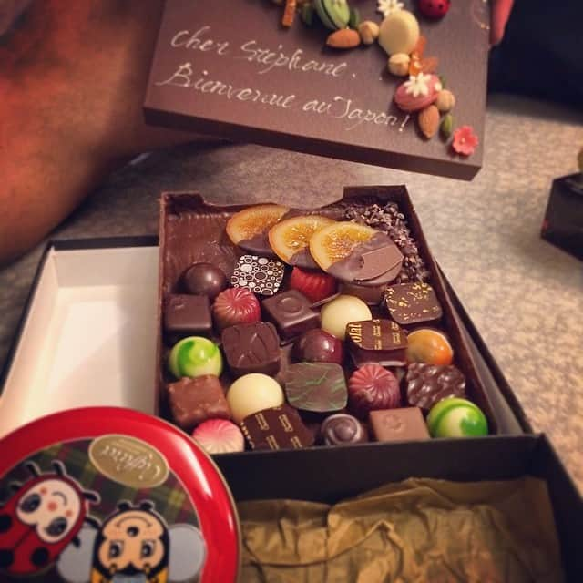 ステファン・ランビエールさんのインスタグラム写真 - (ステファン・ランビエールInstagram)「Beautiful and delicious, Thank you my dear Japanese fans for all the presents! #foi」6月8日 10時04分 - slambiel