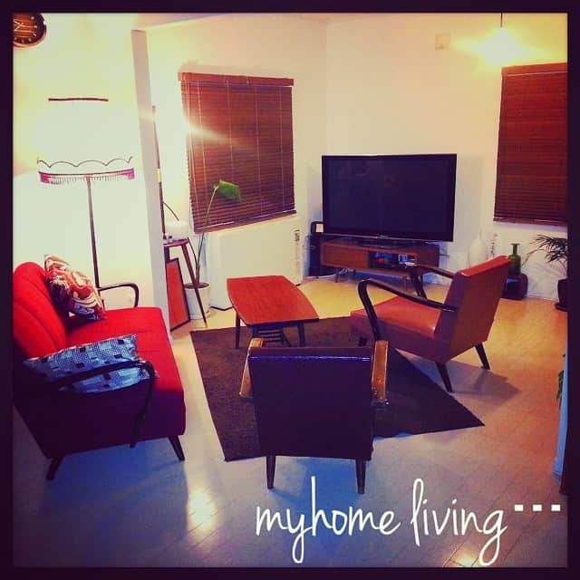 ハニャコさんのインスタグラム写真 - (ハニャコInstagram)「まったりtime…  #インテリア#インテリア雑貨 #interior #My Home#LIVING#used #Antique#chair#北欧」5月16日 21時39分 - hanyacoro
