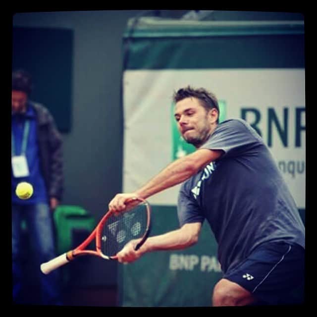 スタニスラス・ワウリンカさんのインスタグラム写真 - (スタニスラス・ワウリンカInstagram)「First practice @RolandGarros ! Happy to be back #tennis #paris #hardwork #RolandGarros」5月22日 3時57分 - stanwawrinka85