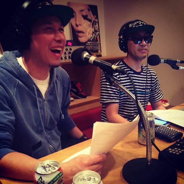 ILMARI STAFF DIALYのインスタグラム：「ただいまミッドナイトニッポン生放送中！！http://t.co/i0jnbQSfKD #blockfm #ミッドナイトニッポン」