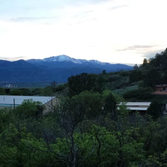 ジョシュア・ファリスのインスタグラム：「View from #palmerpark 2 minutes from my house. #Colorado #nofilter #hiking」