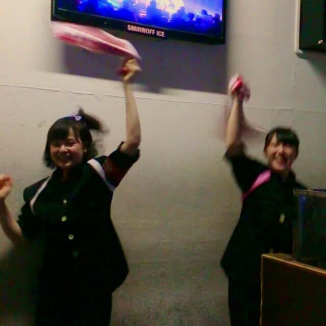 のインスタグラム：「みんなも一緒にタオル回そー！！！ #ウルトラガール」