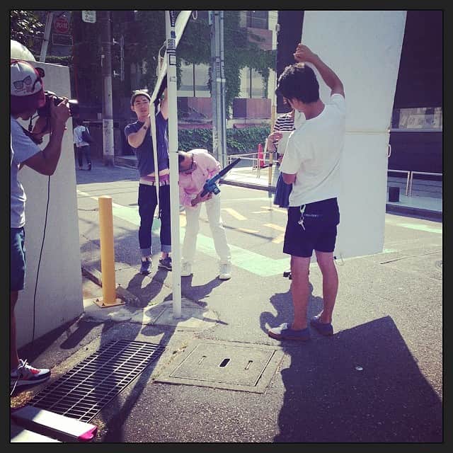 志摩有子さんのインスタグラム写真 - (志摩有子Instagram)「今日も朝から風を当てまくるヒロさん。#classy.」6月2日 8時28分 - ariko418