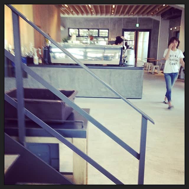 志摩有子さんのインスタグラム写真 - (志摩有子Instagram)「今日も五本木ストリーマー。#classy.」6月2日 11時03分 - ariko418