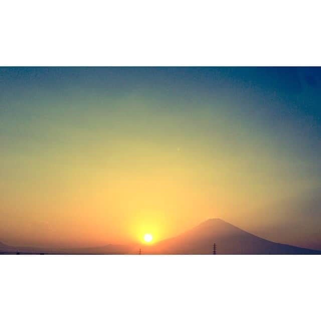 西山真以さんのインスタグラム写真 - (西山真以Instagram)「#Mtfuji #fujisan #sunset」6月2日 20時58分 - mai0830