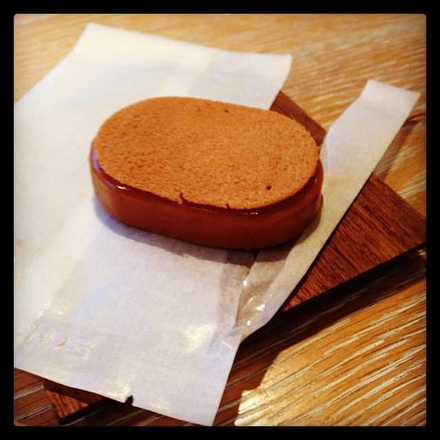 のインスタグラム：「フォアグラのクリスピーサンド。 #名物 #ハーゲンダッツみたい」