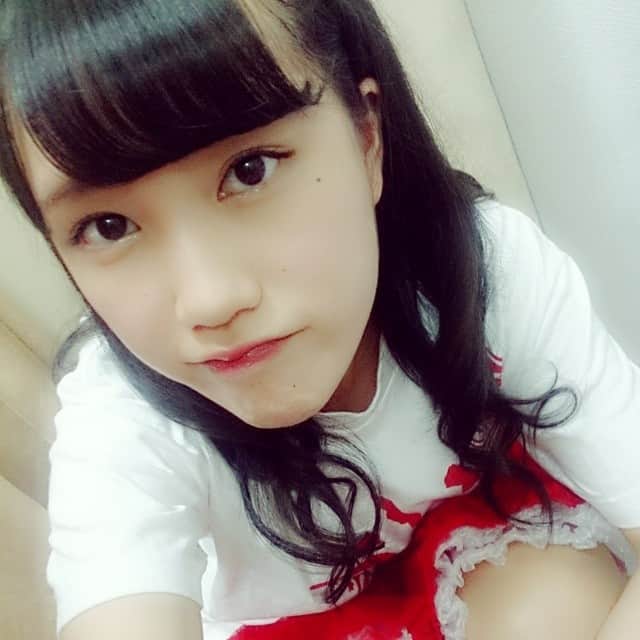 新井郁花のインスタグラム：「へんなかお😂😂😂」