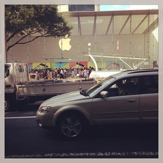 志摩有子さんのインスタグラム写真 - (志摩有子Instagram)「出来てる！#Applestore #表参道大渋滞」6月13日 14時30分 - ariko418