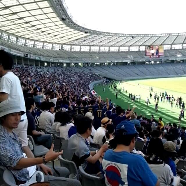 藤田昌代のインスタグラム：「パブリックビューイング来たー！ ＼(＾o＾)／ニワカ！」