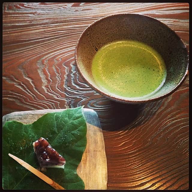 志摩有子さんのインスタグラム写真 - (志摩有子Instagram)「お薄w季節のお菓子。もう食べちゃったけども^^; #おやつ」6月18日 17時49分 - ariko418