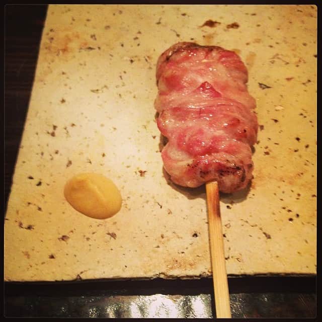 志摩有子さんのインスタグラム写真 - (志摩有子Instagram)「辛子で食べるせせり、絶品！ #dinner #焼鳥」7月26日 21時13分 - ariko418