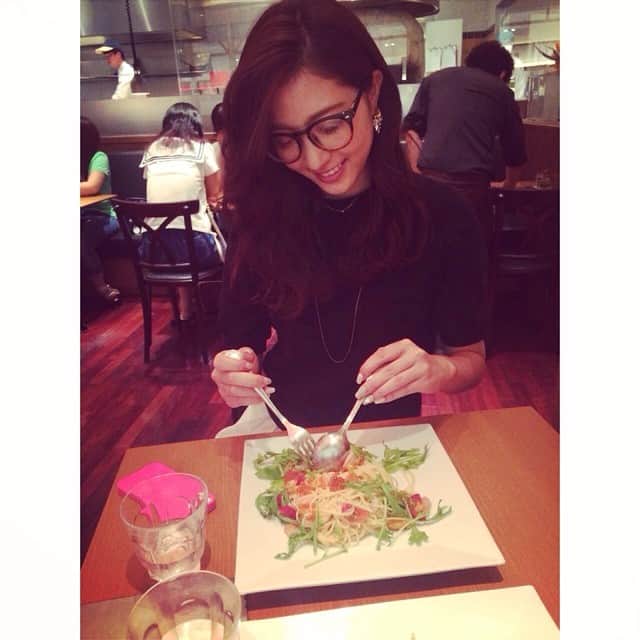 湯浅喬子のインスタグラム：「昨日の冷製パスタほんま好きすぎる♡ 今度お家で作ろう🍴♡ #冷製パスタ #love #girl #ootd」