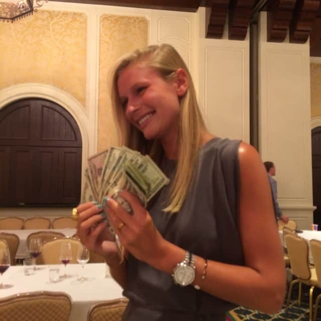 ハリス・イングリッシュのインスタグラム：「Sea Island's newest Bingo champion! Lucky 19 #clickityclick @hmbowers10 @sea_island」