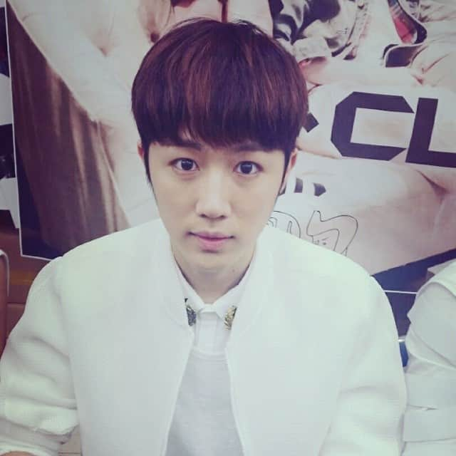 C-CLOWNさんのインスタグラム写真 - (C-CLOWNInstagram)「씨클라운 T.K 대전 팬싸인회 현장! #CCLOWN #씨클라운 #나랑만나 #Let_s_love」7月28日 19時33分 - cclown719