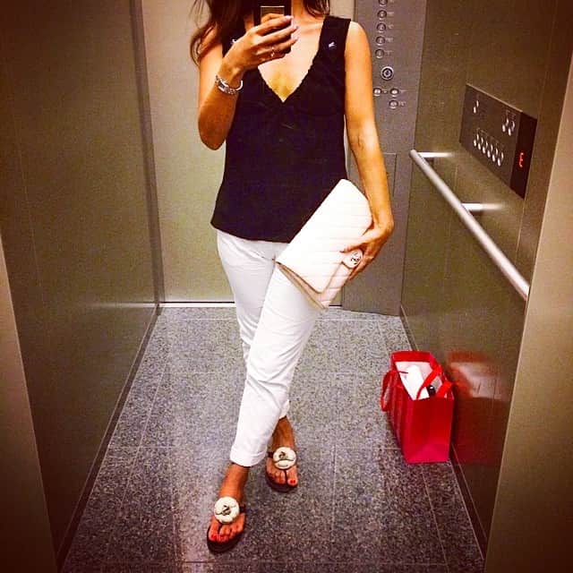 平山美香のインスタグラム：「#outfit  #chanel」