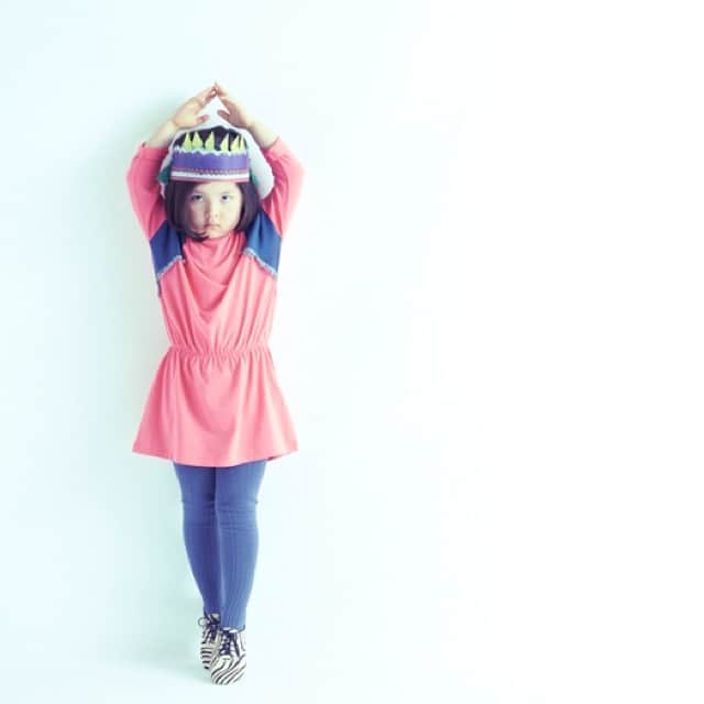 プレシュウジュエのインスタグラム：「キッズブランドのcokiticaのAWコレクションでmio notisのキッズシューズを履いて頂きました❤️ 今回のテーマは“CIRCUS”。 不思議でキュートなお洋服です🎪 http://www.cokitica.jp/collection/  #mionotis #kids #mionotiskids #cokitica #2014AW #CIRCUS」