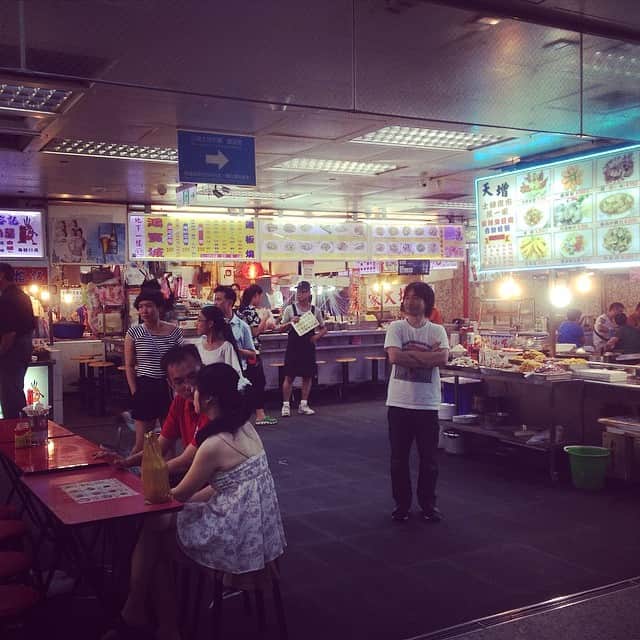 和田永（Open Reel Ensemble）さんのインスタグラム写真 - (和田永（Open Reel Ensemble）Instagram)「美食の勘も掴みかけ、友人も多くできかけたところでさよなら台湾、また来ます。」7月18日 7時53分 - crabfeet