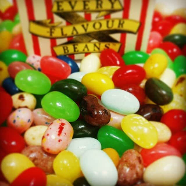 関根麻里さんのインスタグラム写真 - (関根麻里Instagram)「#EveryFlavourBeans!  珍味！盛り上がる～♪ #百味ビーンズ  明日、7月18日(土)の#リアルスコープ は#テーマパーク #スペシャルです♪  遊びに行きたい～！！！ 夜7時～  #フジテレビ  #HarryPotter #USJ #UniversalStudio #TheWizardingWorldOfHarryPotter #ハリーポッター」7月18日 22時00分 - marisekine