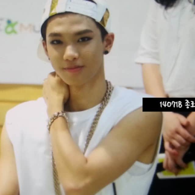 のインスタグラム：「140718 #씨클라운 종로팬사인회 크라운과 #나랑만나! #MARU」