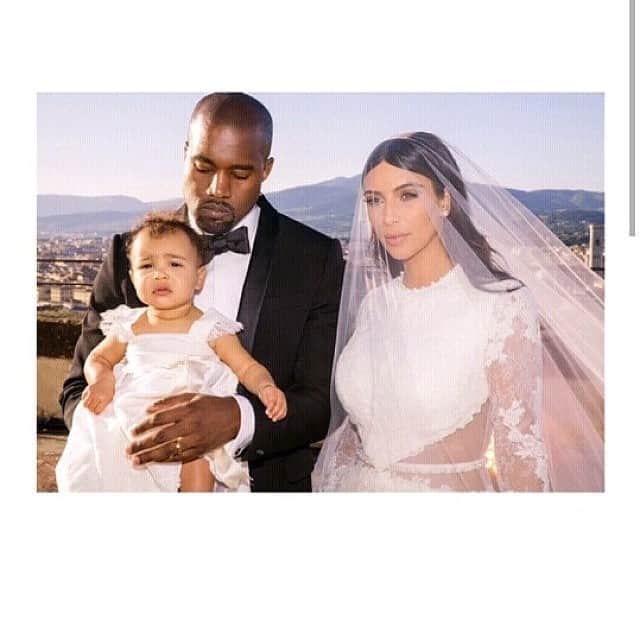 カニエ・ウェストのインスタグラム：「Our first official family photo」