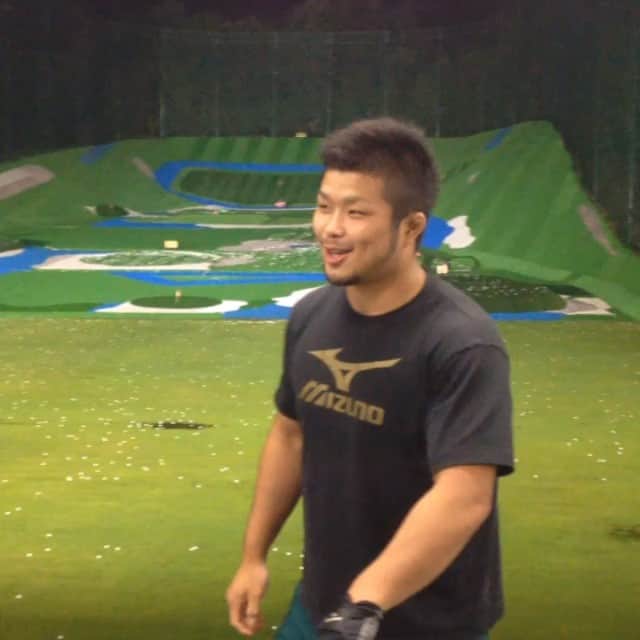 小林悠輔のインスタグラム：「#初打ちっぱなし#初スイング#空振り#イメージでは完璧だったのに」