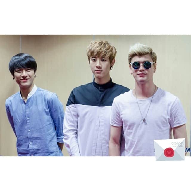 LUNAFLYのインスタグラム：「☺」