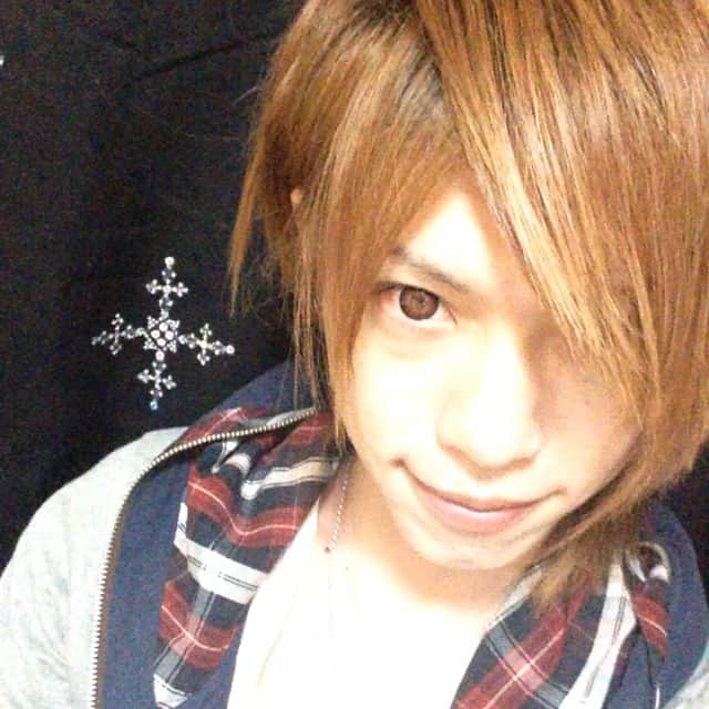 剣 のインスタグラム：「インスタグラム始めました！こっちは長めの動画撮れますね！宜しく！」