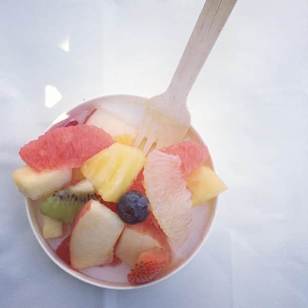 渡辺有子さんのインスタグラム写真 - (渡辺有子Instagram)「Fruit salad  くだものほきゅう。」7月22日 18時31分 - yukowatanabe520