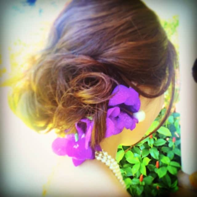 吉田知那美さんのインスタグラム写真 - (吉田知那美Instagram)「#wedding #hair #hawaii#ウェディングドレス#お花#flower#purple#Perl#hairarrange #girl#fashion#Hawaii#weddingparty」7月23日 22時47分 - chinami1991