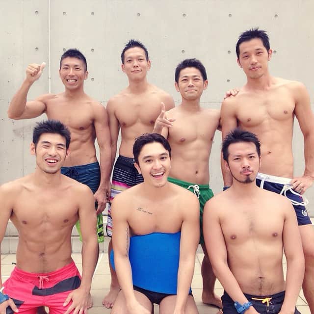 のインスタグラム：「I wanna go to the pool:) プール行きたい！！ #pool #men #model #moment #gay #gayhunk #gaymuscle #muscle #musclier #fit #fitness #gym #naked #nice #japan #asia #cute #handsome #happy #cool #プール #行きたい」