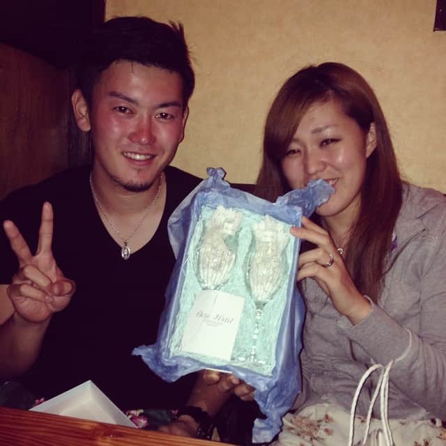 松山愛里のインスタグラム：「結婚おめでとう♡ 今年は地元の友達が3組結婚！私達も大人になったんだなぁ〜としみじみ...とってもほっこりする会になりました☺︎ 幸せな気分でおやすみなさい☆」