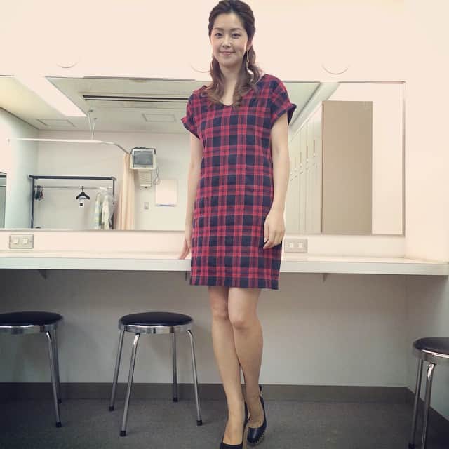 笛木優子のインスタグラム：「広島でのマカオイベント終了しました😊💛ありがとうございました💙 ☆チェックワンピース#paratiisi #パラティッシ ☆ゴールドイヤリング#THEATRE PRODUCTS #シアタープロダクツ ☆シューズ#CHRISTIANLOUBOUTIN #クリスチャンルブタン  #笛木優子#ユミン」
