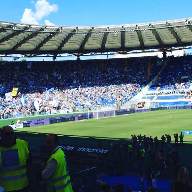 ダニロ・カタルディのインスタグラム：「So già du oreeeee!! Lazio-Cesena 3-0 Daje regà!! 🔵🔵」