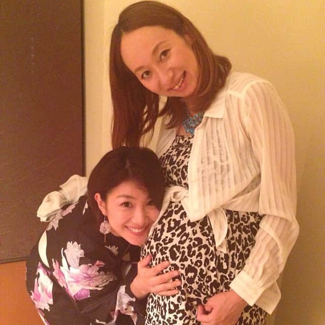 潮田玲子さんのインスタグラム写真 - (潮田玲子Instagram)「妊婦さんって神々しいわ〜♡ まりりん！10月出産！」8月26日 18時08分 - reikoshiota_official