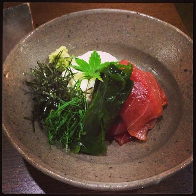 志摩有子さんのインスタグラム写真 - (志摩有子Instagram)「お蕎麦やさんのおつまみはどうしてこんなに美味しいんだろう。 #晩ごはん #蕎麦」8月26日 20時20分 - ariko418