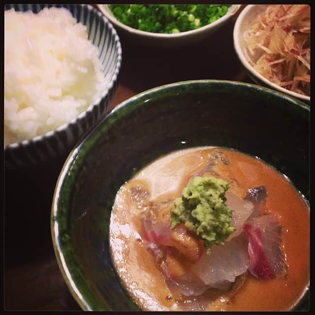 志摩有子さんのインスタグラム写真 - (志摩有子Instagram)「お昼にお肉がっつりだったので、夜はあっさり鯛茶漬け。 #晩ごはん #炊飯器を新しくしたらびっくりするほどごはんが美味しくなった」8月29日 21時11分 - ariko418