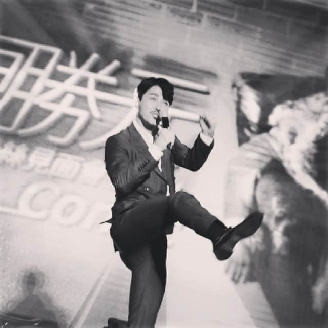 チャ・スンウォンさんのインスタグラム写真 - (チャ・スンウォンInstagram)「모든 팬분들께 사랑의발차기!!!으엌!!」9月3日 0時38分 - 70csw