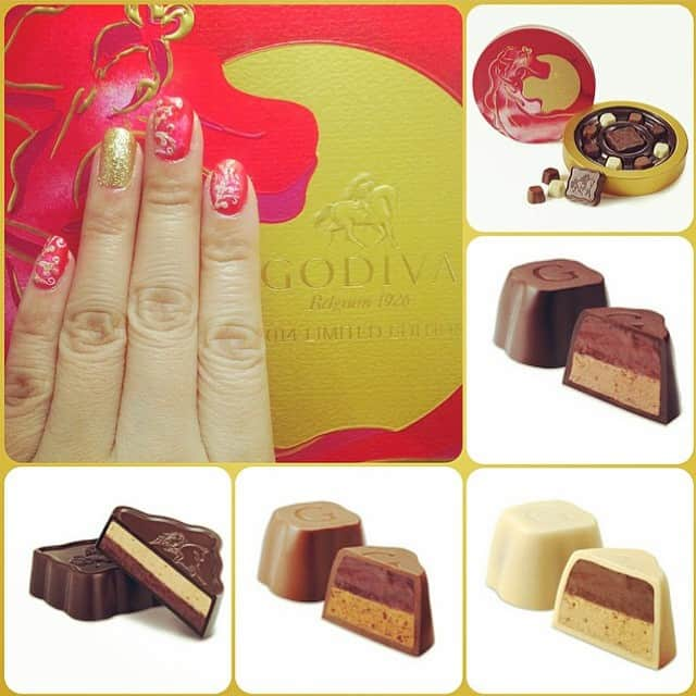 GODIVAさんのインスタグラム写真 - (GODIVAInstagram)「Beautiful nail art inspired by Chang'e, the Chinese goddess of the moon, featured on our limited-edition chocolate mooncake collection #regram @nailartcouture #GODIVA #MidAutumnFestival」9月8日 23時00分 - godiva