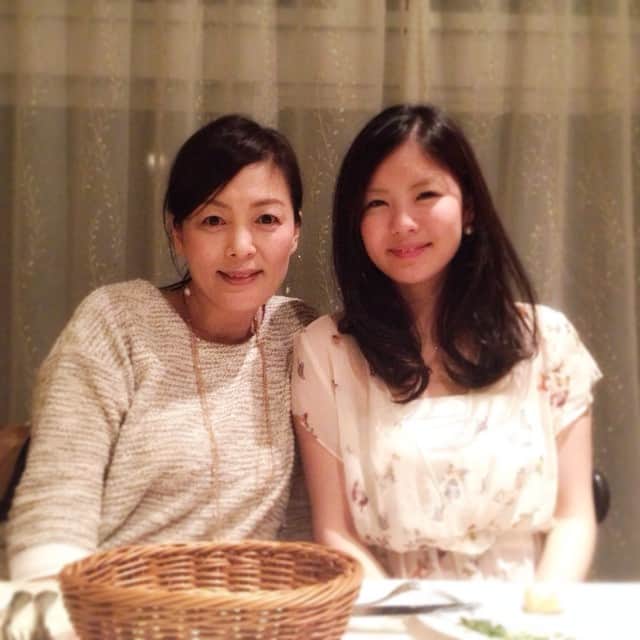 坂本美雨さんのインスタグラム写真 - (坂本美雨Instagram)「熊本からのお友達 野原ゆみちゃんと娘さんの花恋ちゃん…姉妹のよう💖」9月18日 20時03分 - miu_sakamoto