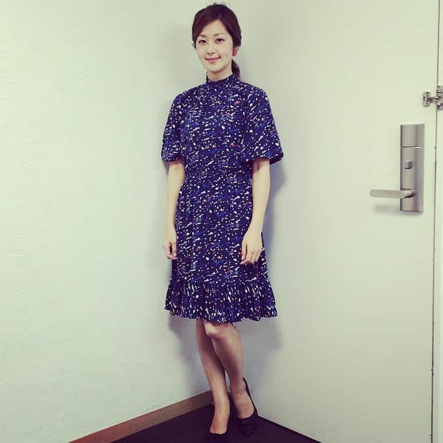 笛木優子さんのインスタグラム写真 - (笛木優子Instagram)「生放送終わりました♡ みてくれた方ありがとうございます！ ☆ワンピース#VIVIENNETAM#ヴィヴィアンタム ☆パンプス#Clarks#クラークス ☆イヤリング#THEATRE PRODUCTS #シアタープロダクツ  #笛木優子#yukofueki#ユミン」9月20日 12時58分 - yukofuekiyumin