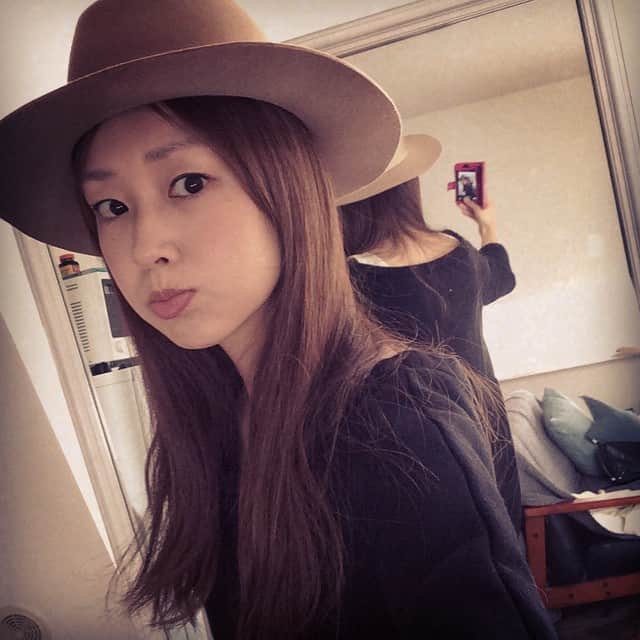 笛木優子のインスタグラム：「おはよう♡ 清々しい朝。 今日も1日頑張りましょう☺︎ 髪まだ切る前のです（≧∇≦）」