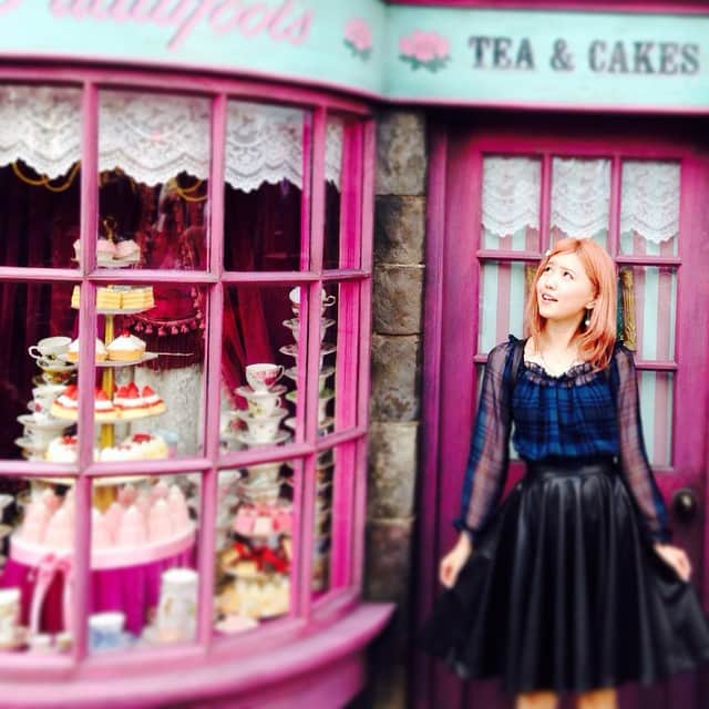 河西里音さんのインスタグラム写真 - (河西里音Instagram)「ハリー・ポッターの ケーキ屋さん♡♡ #ハリー・ポッター #pink#tea#cake#メルヘン」9月27日 22時37分 - rion_kasai