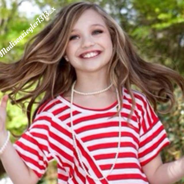 マディー・ジーグラーのインスタグラム：「Love this pic of @madisonziegler1313  #maddieziegler madisonziegler #maddienicoleziegler #madisonnicoleziegler #dance #dancer #dancing #like #love #like4like #spam4spam #follow4follow #dancemoms #dancemoms1 😍」