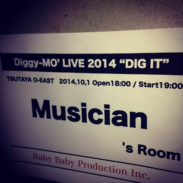 篤志さんのインスタグラム写真 - (篤志Instagram)「本日LIVEサポート♪ Diggy-MO' LIVE 2014 "DIG IT"」10月1日 12時41分 - atsushi_guitar