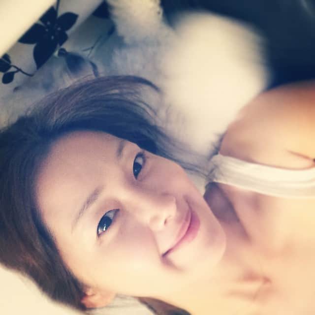 笛木優子のインスタグラム：「今日なんでこんなあちいの?😅 오늘 왜이렇게 덥지 ㅜㅜ」