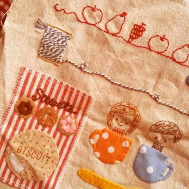のインスタグラム：「刺繍とアップリケ。」