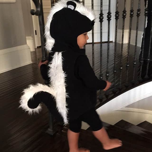 カニエ・ウェストのインスタグラム：「happy Halloween from north 🎃👻」