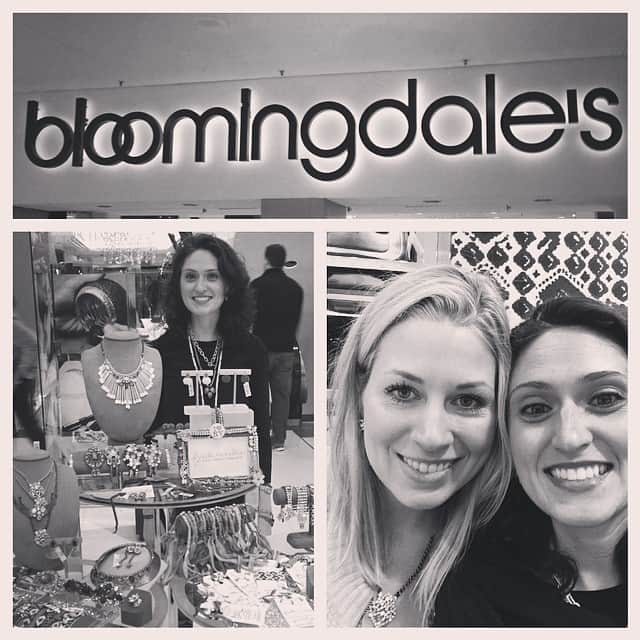 フリーダ＆ネリーのインスタグラム：「#friedaandnellie @bloomingdales #bloomingdalesshorthills #trunkshow Short Hills, New Jersey today and tomorrow 11/1-11/2 come say hi!!!」